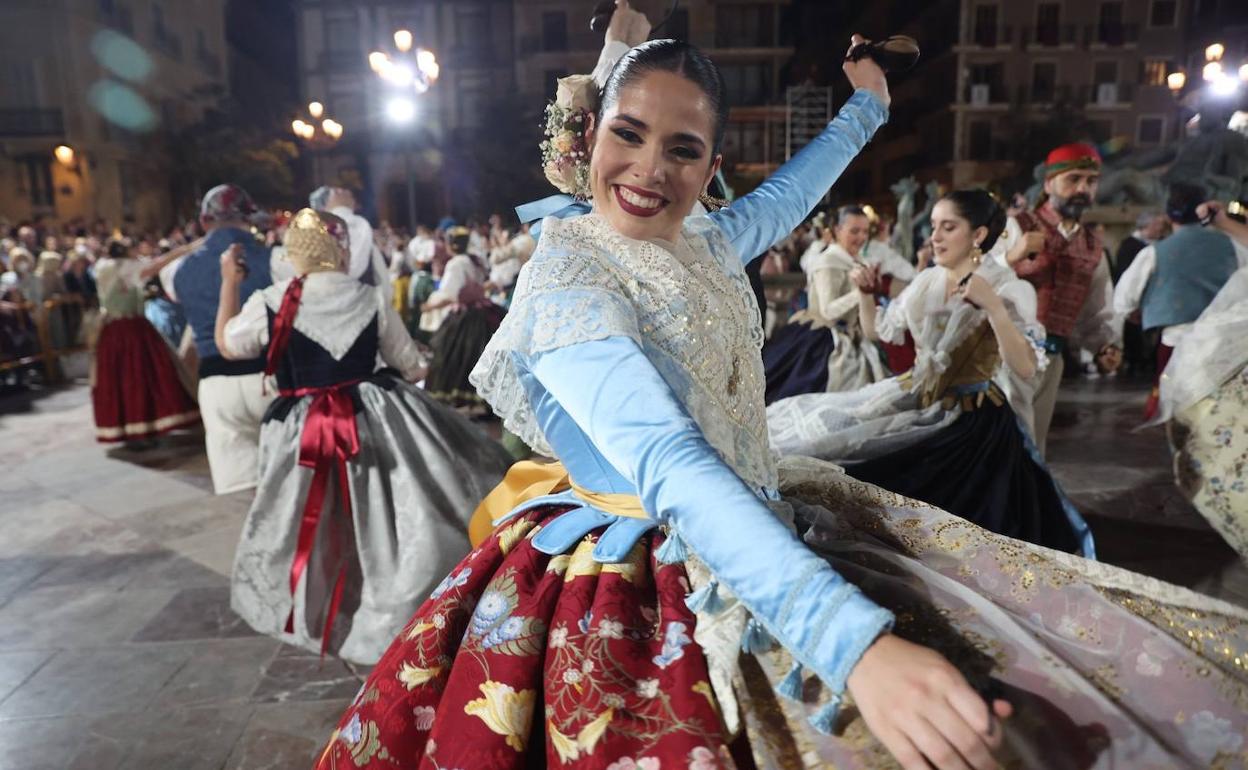 Danzas Tradicionales Valencianas En El Muelle Borja De Gandia