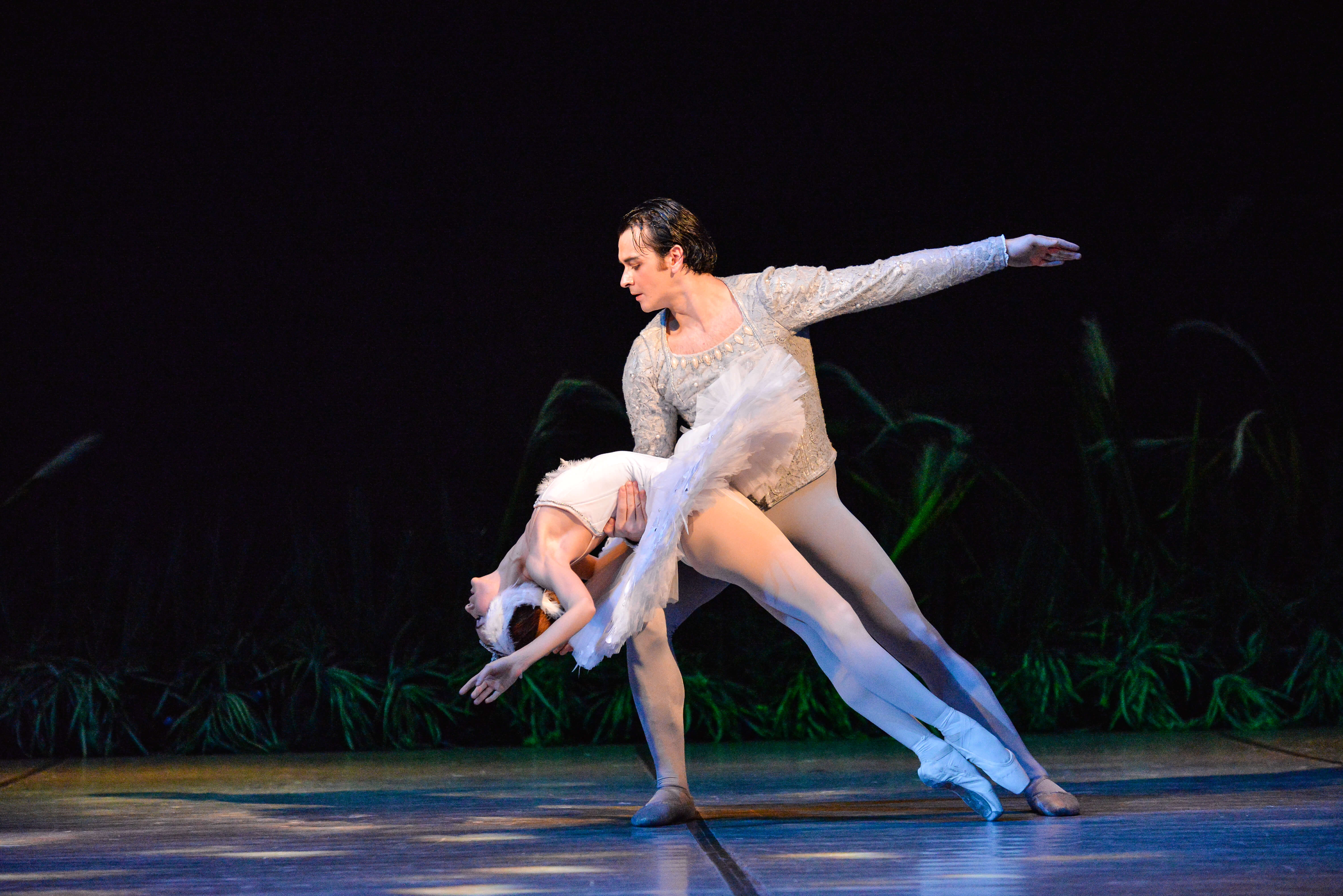 «El lago de los cisnes» con el Ballet de la Ópera Nacional de Rumanía